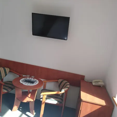 Hostal Rega *